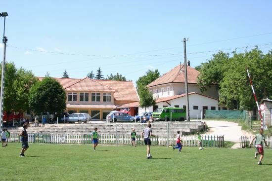 Az Iharosi sportpályához épült új öltöző